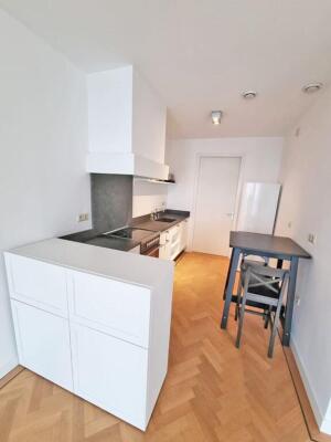Blaak 664 Image 4
