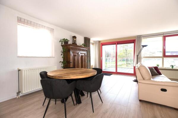 Donker Curtiusstraat Image 1