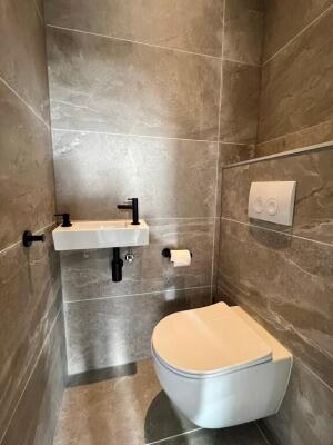 Van Vollenhovenstraat Image 17