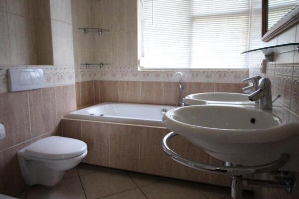 Marga Klompélaan Image 14