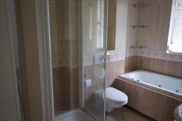 Marga Klompélaan Image 15