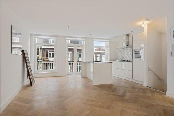 Eerste Helmersstraat 130D Image 1