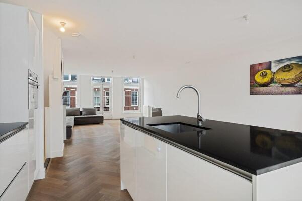 Eerste Helmersstraat 130D Image 4