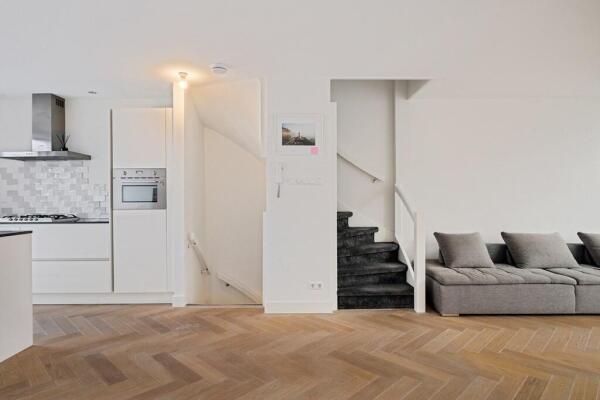 Eerste Helmersstraat 130D Image 10