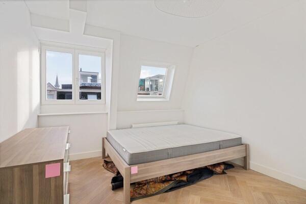 Eerste Helmersstraat 130D Image 14