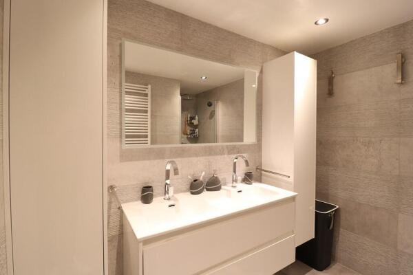 Honingen 30 Image 16