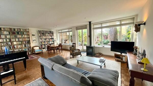 Lange Beestenmarkt Image 1