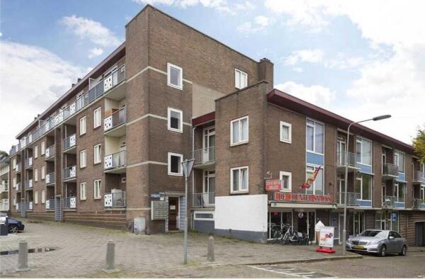 Leeuwensteinplein Image 1