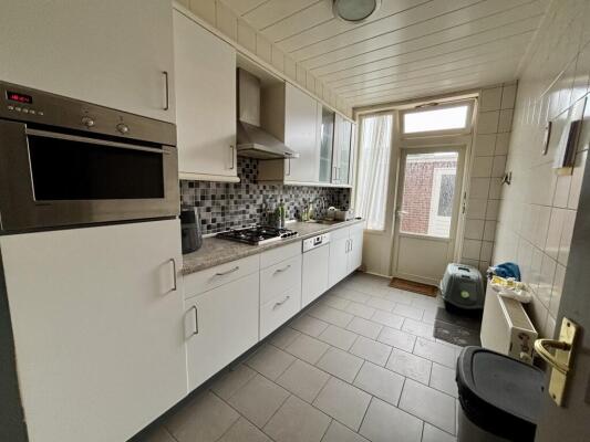 James Ross-Straat Image 3