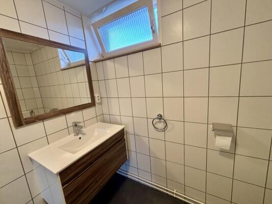 James Ross-Straat Image 7