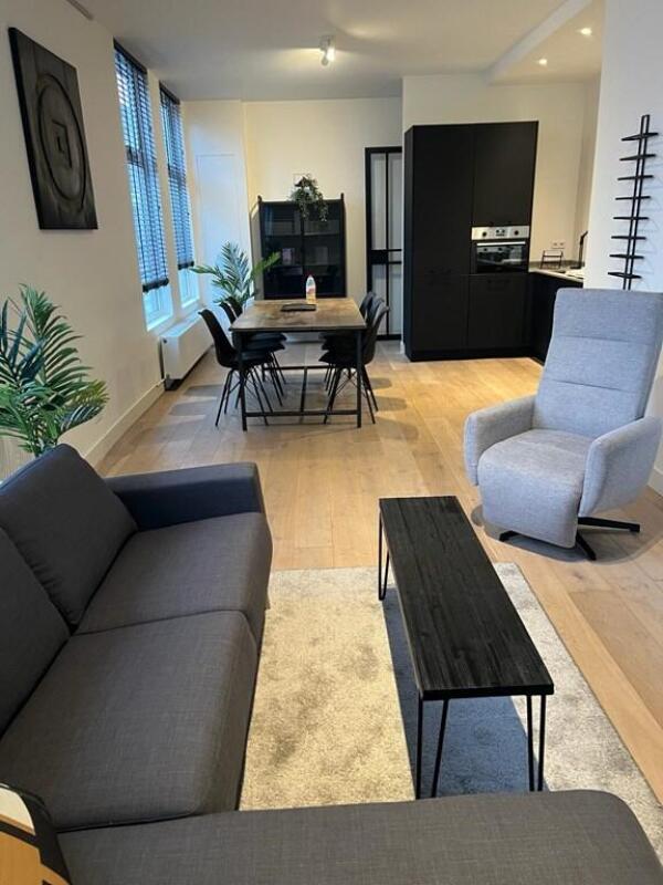 particuliere-woningen te huur op Johannes Camphuijsstraat 270